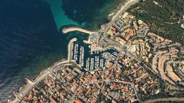 vue a&eacute;rienne de Sausset les Pins