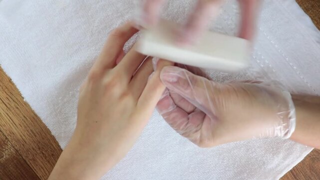 manicure filing nails