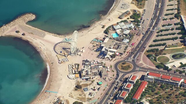 vue a&eacute;rienne de Marseille plage du Prado
