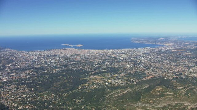 vue a&eacute;rienne de Marseille 