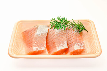 パック入り銀鮭の切り身