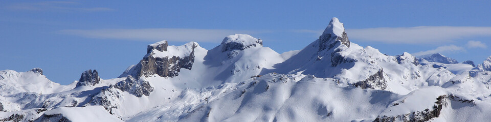 Bluemberg, Chronenstock and Chaiserstock. Mountains in the Swiss Alps seen from Klingenstock, Switzerland.
