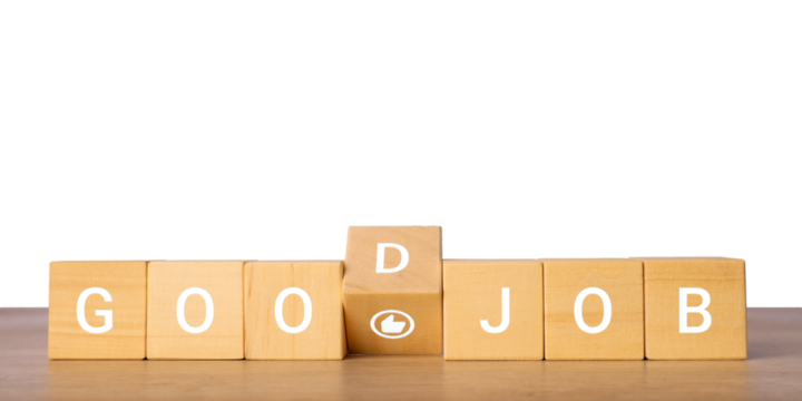 Wooden blocks with good job text for positive feedback concept, isolated on transparent background