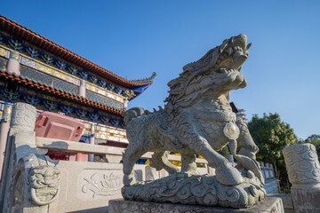 chinese lion statue in forbidden city