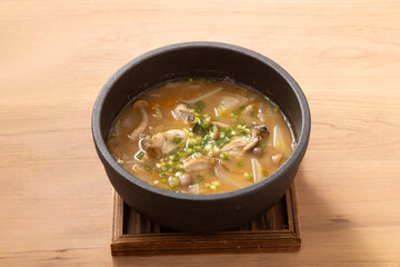牡蠣スープ（コチュジャン　味噌味）