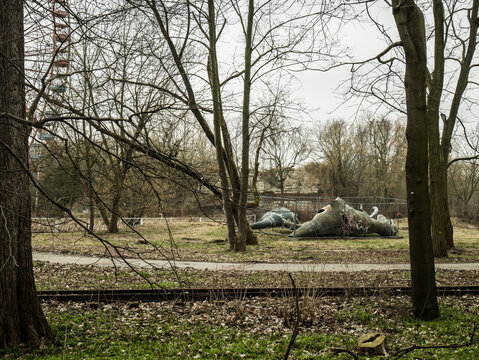 Abandoned Spreepark Grounds in Berlin - Fallen Sculptures, Ferris Wheel and Moody Urban Decay