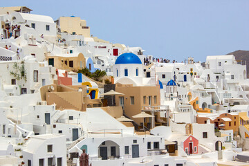 Fototapeta premium White architecture of Oia town on Santorini island in Greece