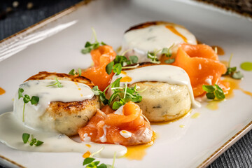 Gourmet salmon with creamy potato cakes