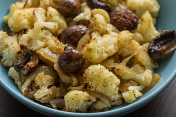 Roasted Cauliflower and Mushrooms in Bowl – Cozy Fall Veggie Side Dish