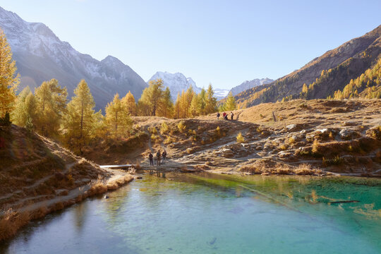 Lac Bleu Arolla in autumn
