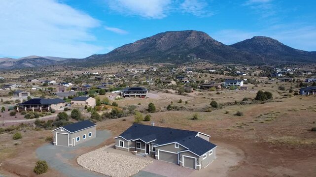 Premium Countryside Residence Featuring Spacious Garage And Breathtaking Mountain Backdrop
