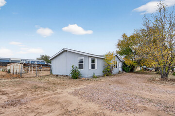 Private Cottage With Work Area, Independent Guest Unit Facing Driveway And Established Greenery Area