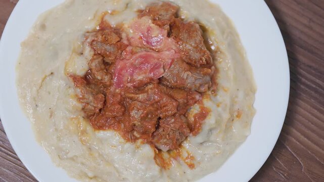Close-Up of local food Turkish H&uuml;nkar Beğendi	