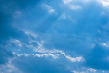 初冬の空　印象的な雲の輝きと光の筋12
