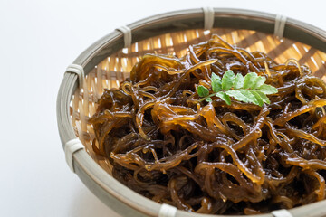 もずく　生もずく