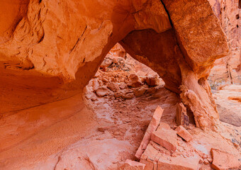 Small Arch Formed in The Red Sandstone Walls of The Bowl of Fire, Lake Mead National Recreation Area, Nevada, USA
