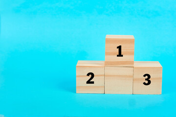 A ranking cubes arrangement representing structured evaluation and performance hierarchy used to identify leading positions and comparative results.
