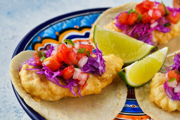 タコス・デ・ぺスカード・エスティーロ・エンセナーダ (エンセナダ）　Tacos de pescado estilo ensenada (Ensenada Style Fish Tacos, Baja Fish Tacos, Ensenada fish tacos)