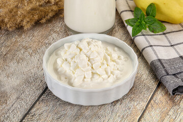 Grain cottage cheese with sour
