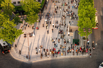 Naklejka premium Paris France aerial of people walking Avenue des Champs Élysées