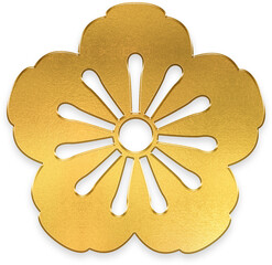 Geometric metallic gold flower with wheel center