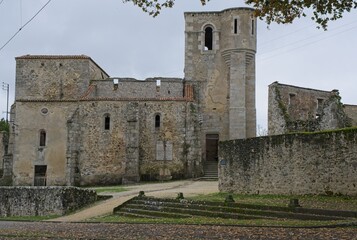 Obraz premium Oradour-sur-Glane, France - Nov 08, 2025: in Oradour-sur-Glane village a unit of the 2 SS Panzer Division killed all the 642 inhabitants and set on fire the village. Cloudy winter day. Selective focus
