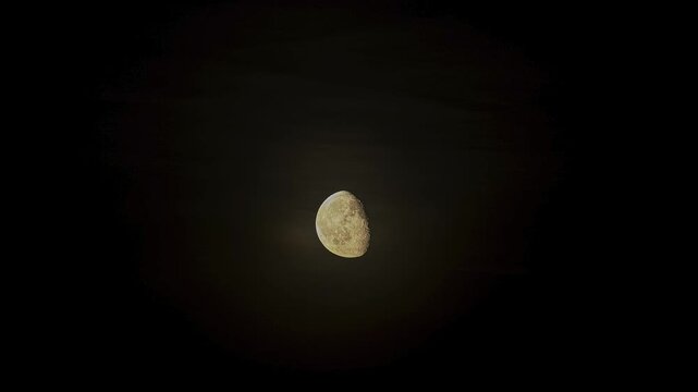 Zeitraffer & Zoom auf den Mond ind HDR