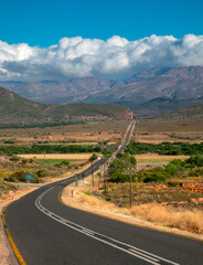 Heading towards the shrouded Kammanassie mountains.