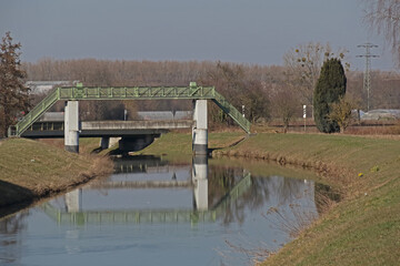 Staustufe in einem Kanal