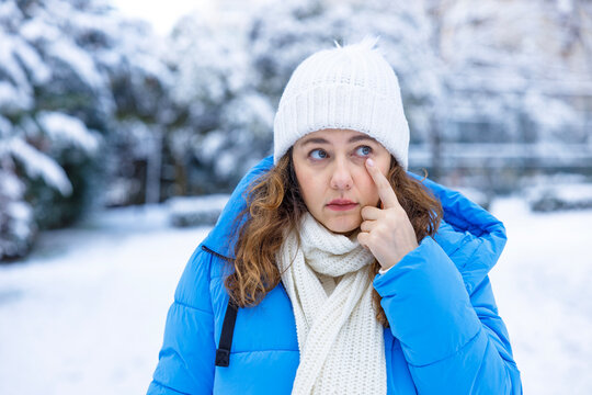 Winter cold weather causing eye dryness and irritation