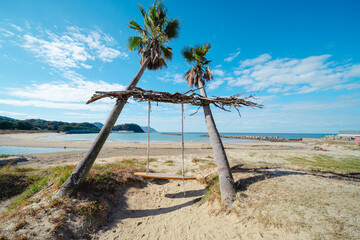 糸島の北崎海岸のブランコ