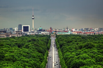 Fototapeta premium Berlin from the Victory Column in Tiergarten