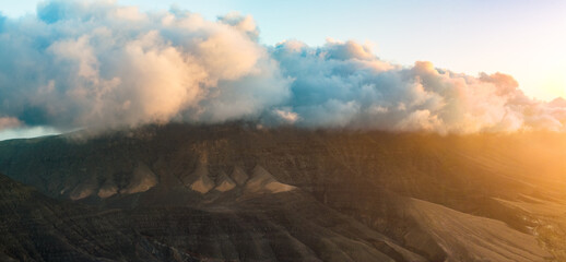 Fototapeta premium The Playa Larga is located in the southern part of the Jandía peninsula in Fuerteventura and is a wild and sprawling stretch of coastline, roughly 1.5 kilometers long