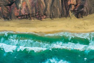 Fototapeta premium The Playa Larga is located in the southern part of the Jandía peninsula in Fuerteventura and is a wild and sprawling stretch of coastline, roughly 1.5 kilometers long