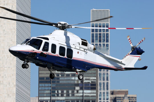 Agusta-Westland AW139 Corporate Helicopter - Landing at the New York City East 34th Street Heliport