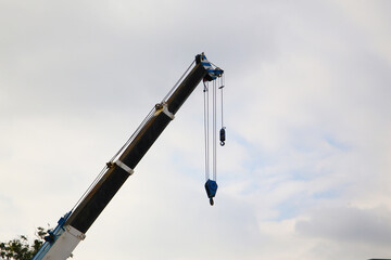 Obraz premium Construction site with big crane