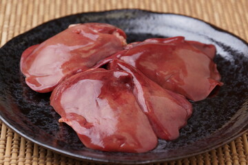 鶏の生レバー