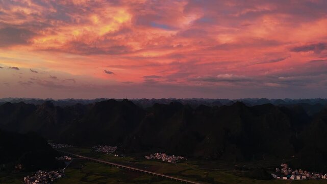 Nature's Finale Before the Storm: Vivid and Voluminous Fire Clouds Over Chinese Countryside