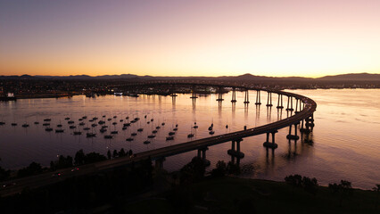 Fototapeta premium Silhouette of the Coronado Bridge at sunrise
