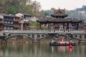 Obraz premium Fenghuang, Hunan, China. 11-04-2024. View of Fenghuang city in Hunan, China. 
