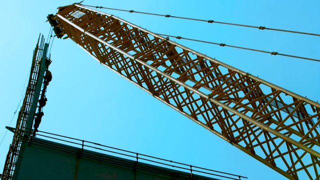 Large Construction Crane Boom and Metal Framework Engineering