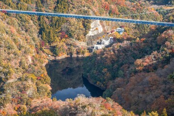 茨城県常陸太田市　紅葉の竜神大吊り橋
