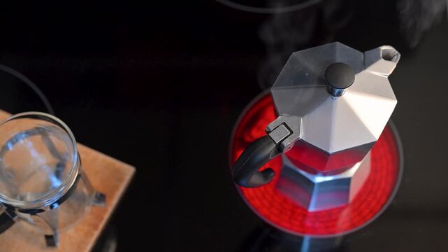 Prepare mocha coffee on vitro ceramic oven and serve it in cups
