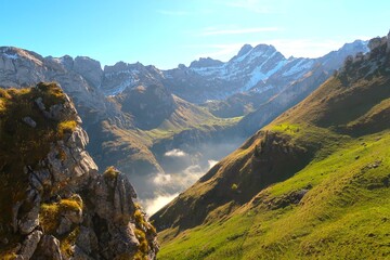 Berggipfel über dem Nebelmeer © Franz Gerhard