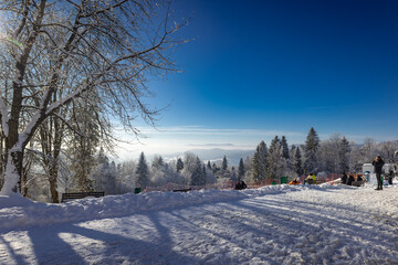 Góra Parkowa w Krynicy-Zdroju zimą. © rogozinski