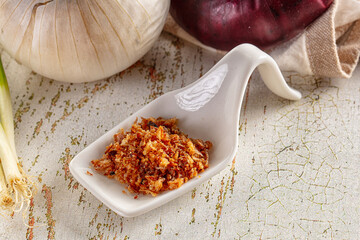 Roasted dry golden dehydrated onion