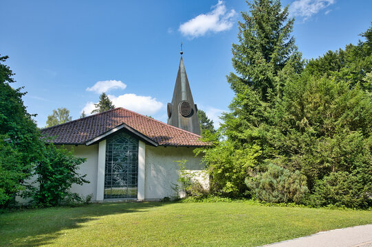 sch&ouml;ne Kapelle auf dem Friedhof in Kaufbeuren