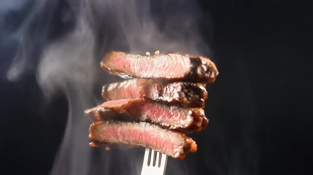  frisch gegrillten Rindfleisch-Steakstreifen
