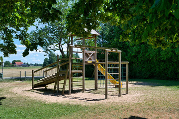 Schöner Spielplatz für die kleinen Urlauber in der Nähe eines Kurparks von Bad Wörishofen