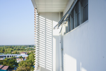 Building wall openings for ventilation